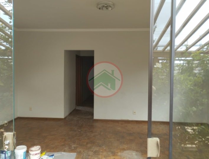 Aluga-se Casa em TRÊS MARIAS Avaré. Foto 4